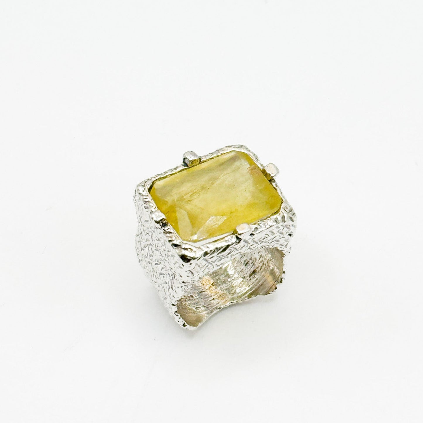 RING EARTH COLLECTION DESIGN 114