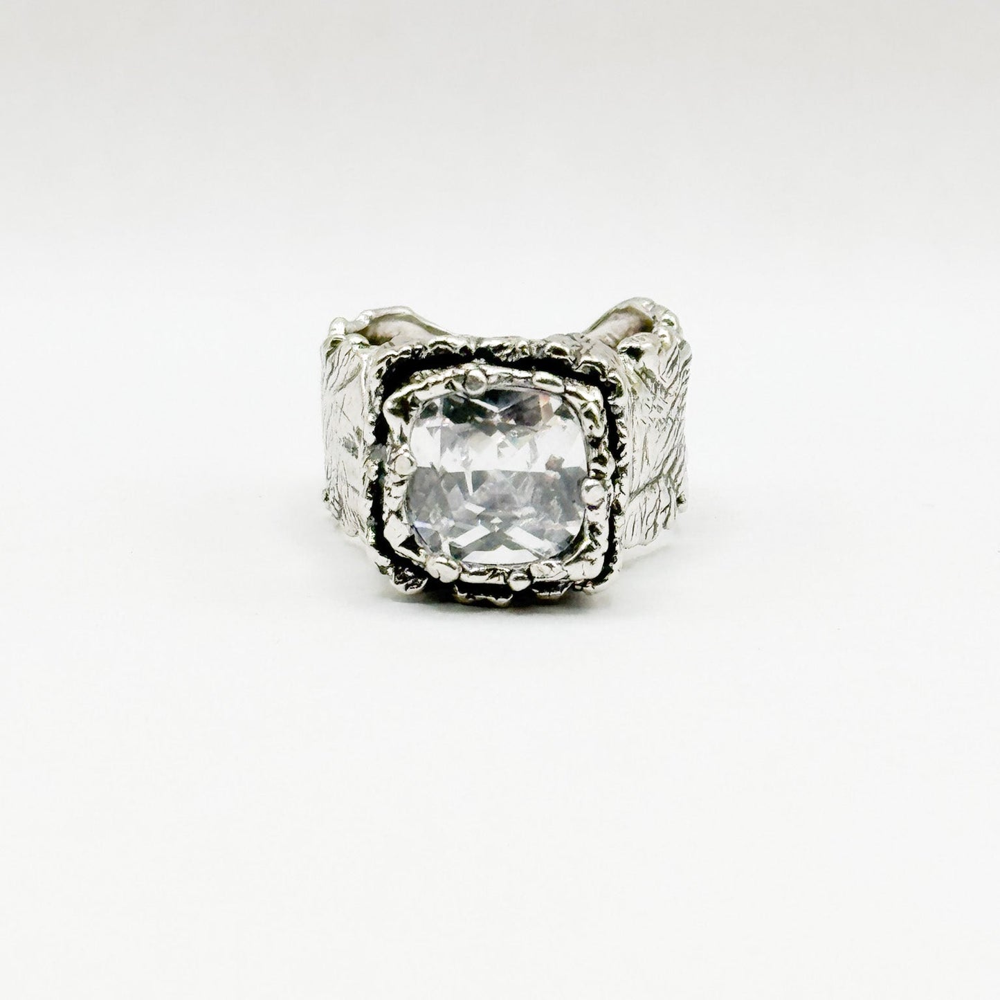 RING EARTH COLLECTION DESIGN 126