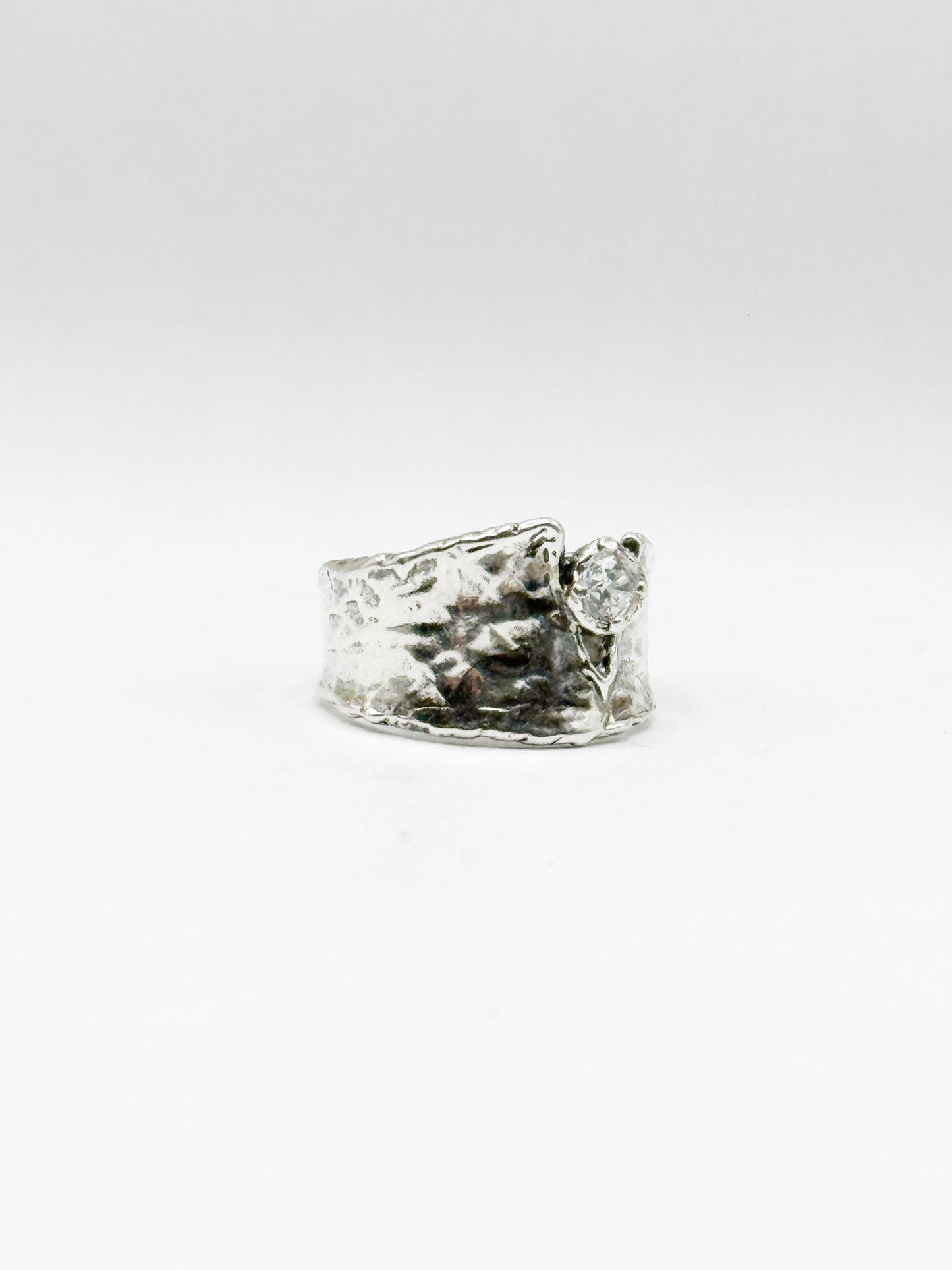 RING CONTEMPORARY COLLECTION DESIGN 140