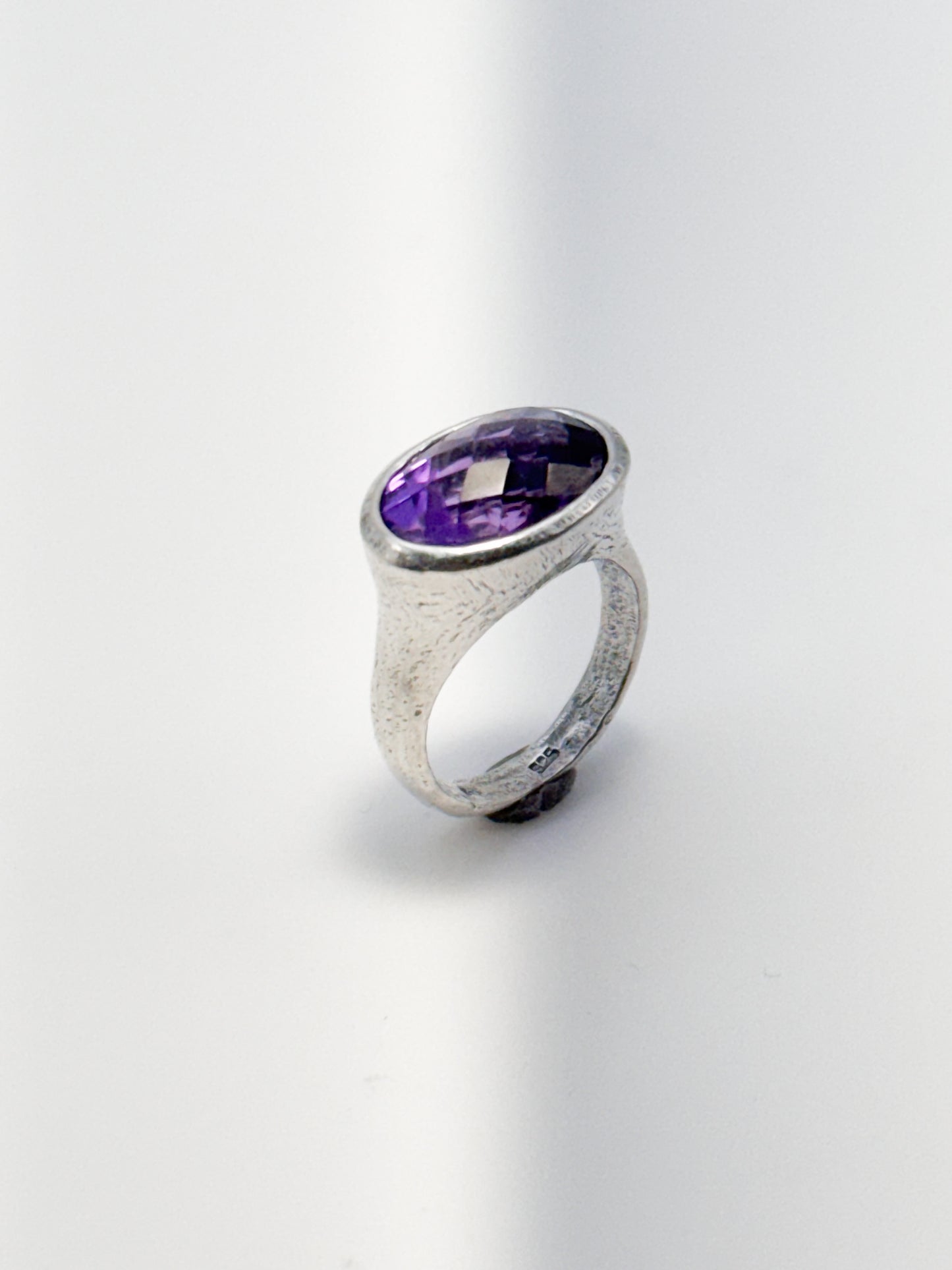 RING CONTEMPORARY COLLECTION DESIGN 142