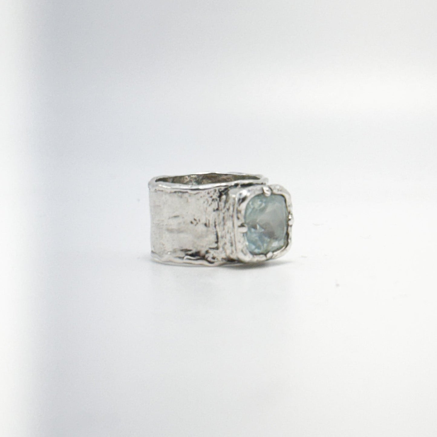 RING CONTEMPORARY COLLECTION DESIGN 209