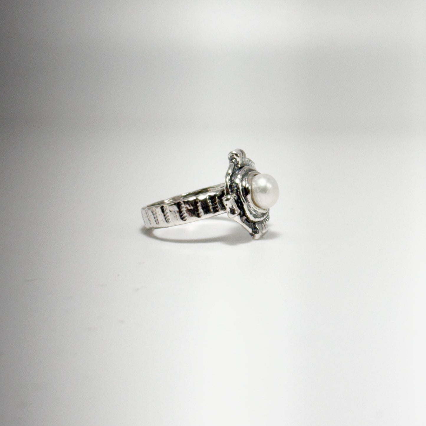 RING ROMAN COLLECTION DESIGN 222