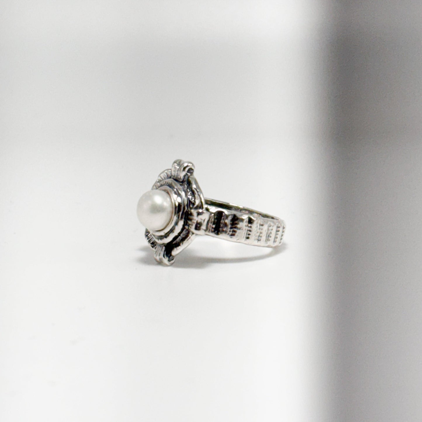 RING ROMAN COLLECTION DESIGN 222