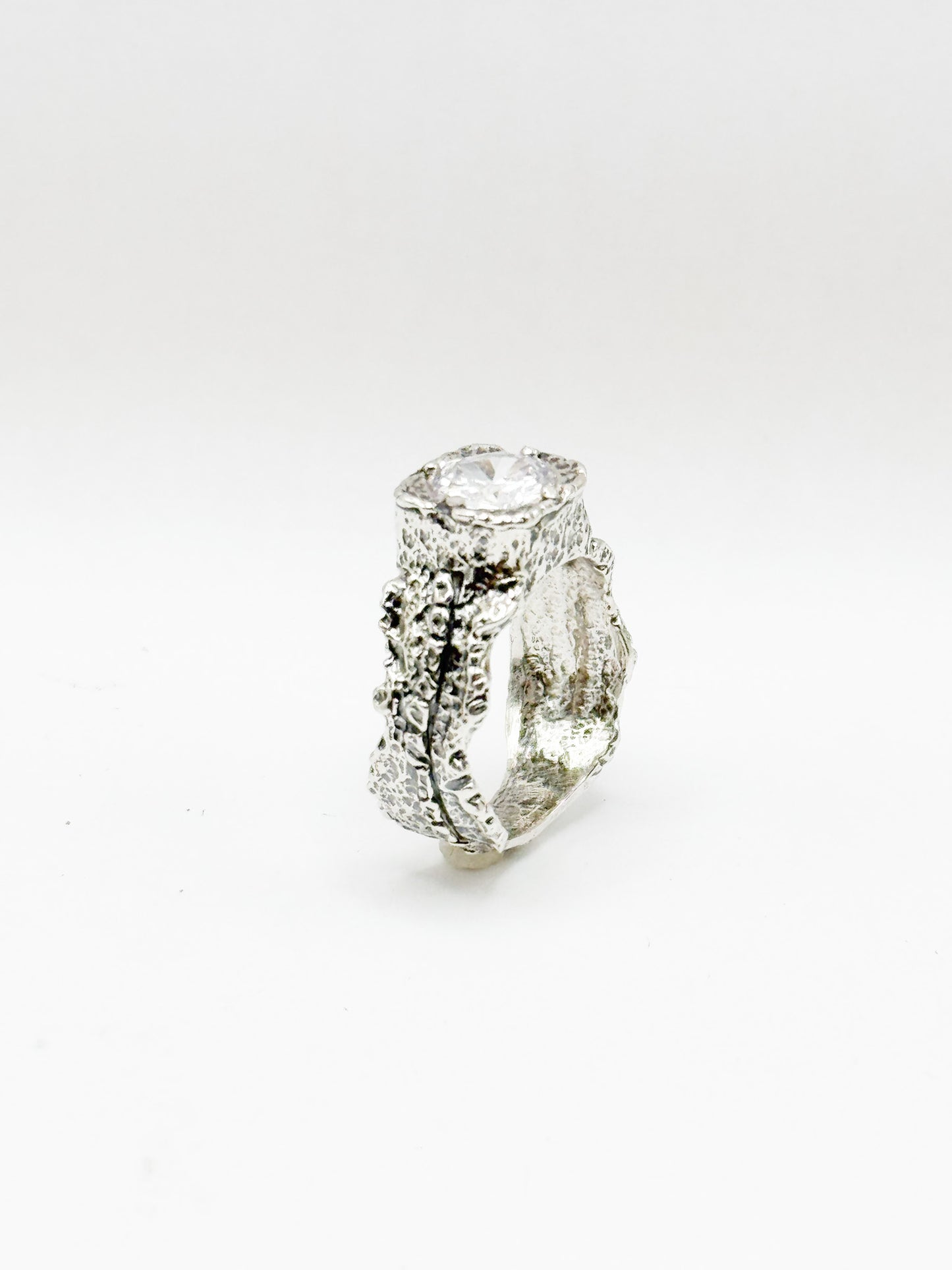 RING ROMAN COLLECTION DESIGN 227