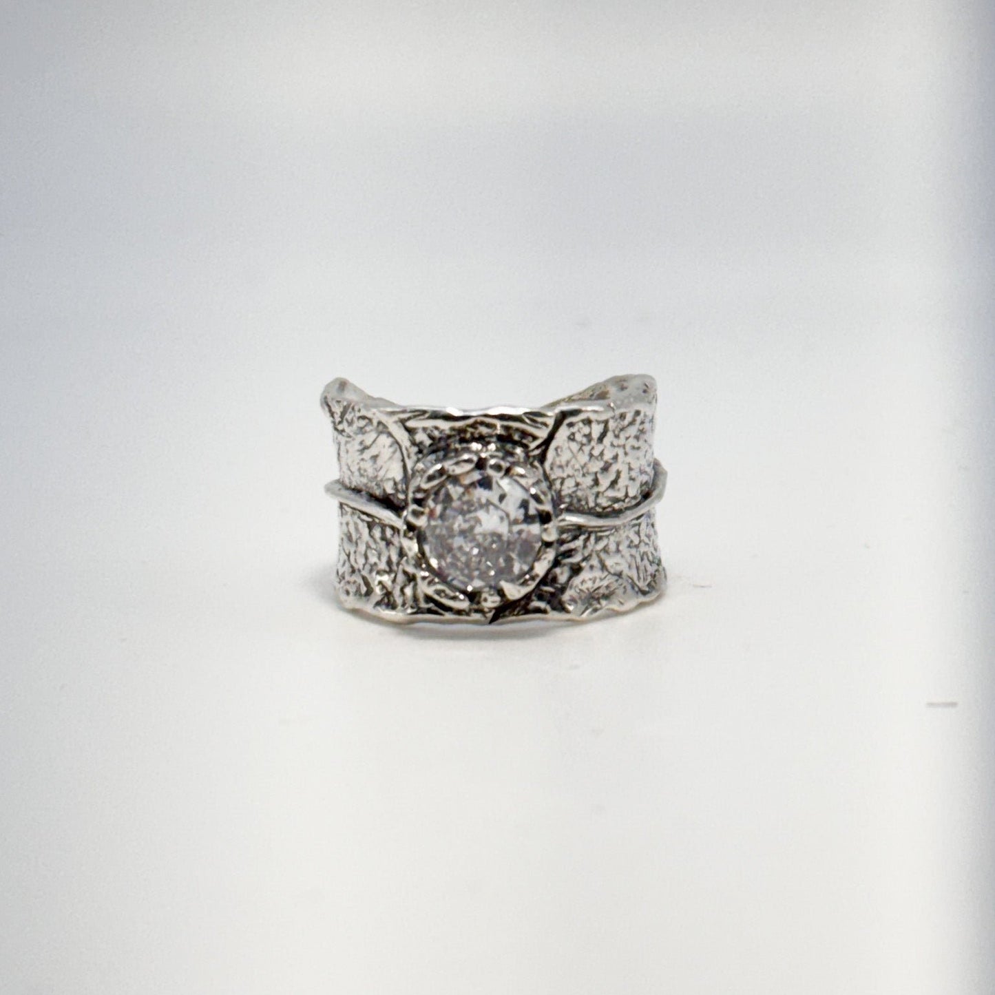 RING ROMAN COLLECTION DESIGN 230