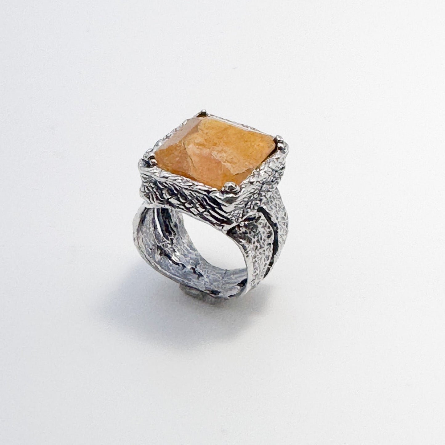 RING ROMAN COLLECTION DESIGN 240