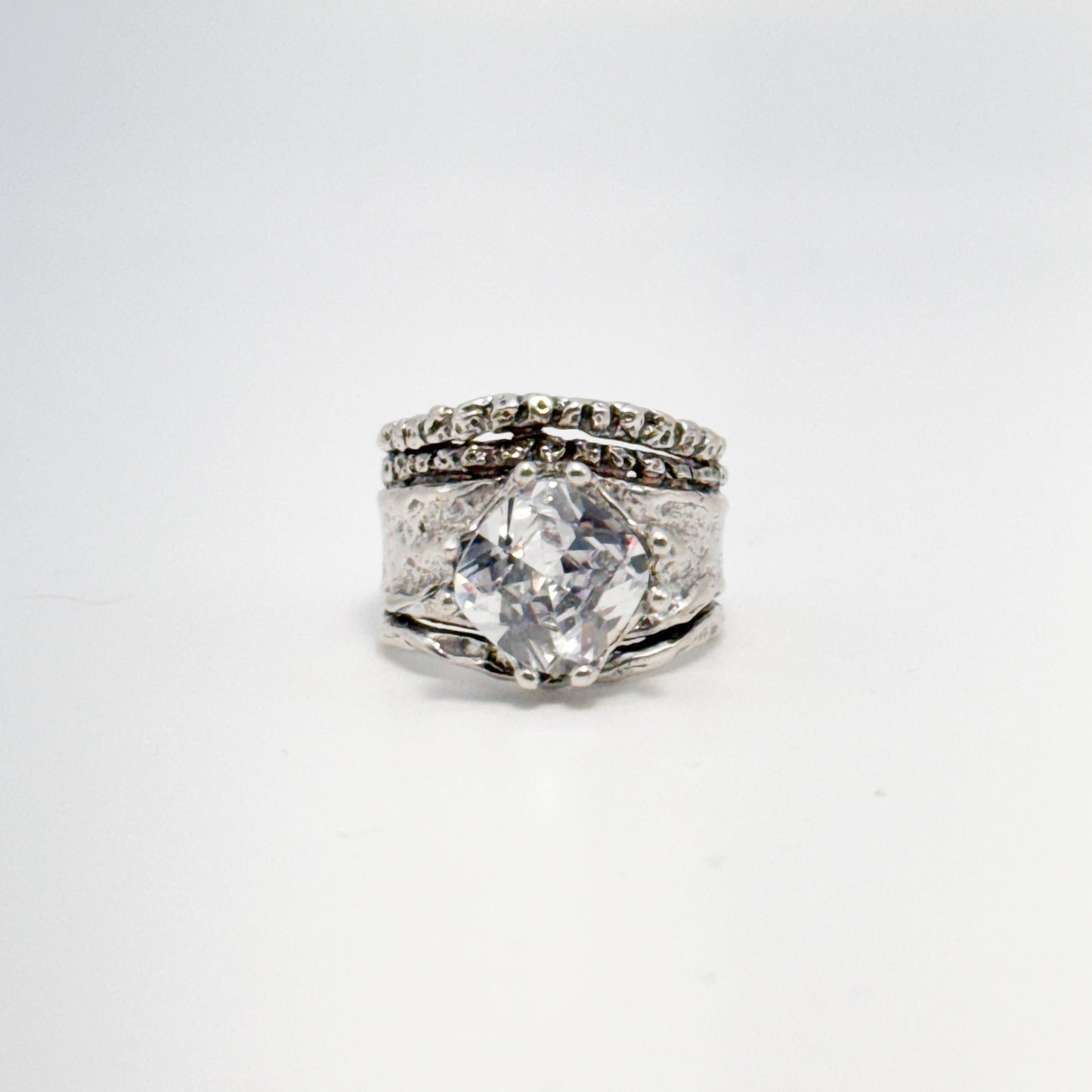 RING ROMAN COLLECTION DESIGN 260