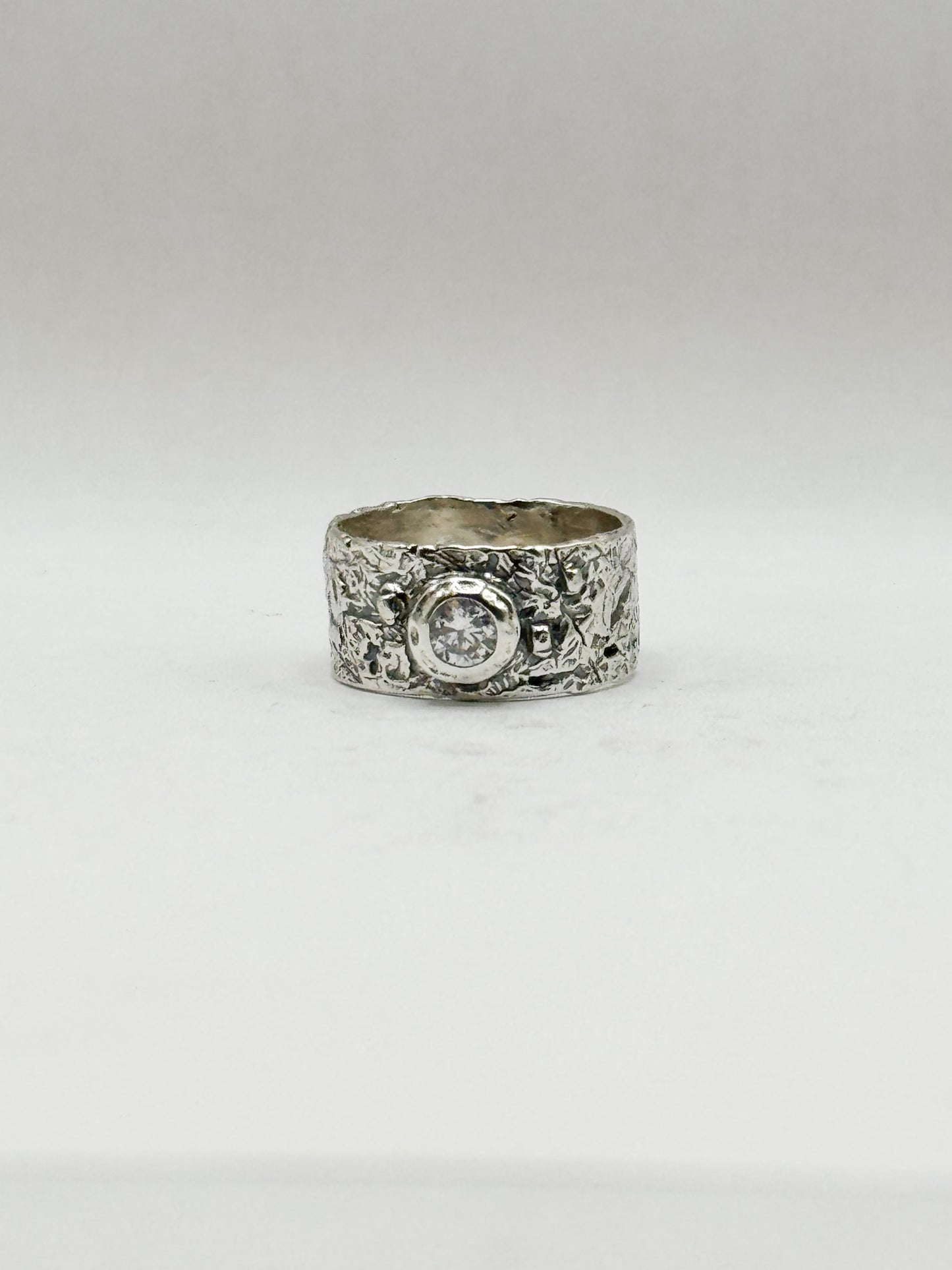 RING ROMAN COLLECTION DESIGN 374